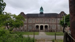 The outside of the Pennhurst Asylum